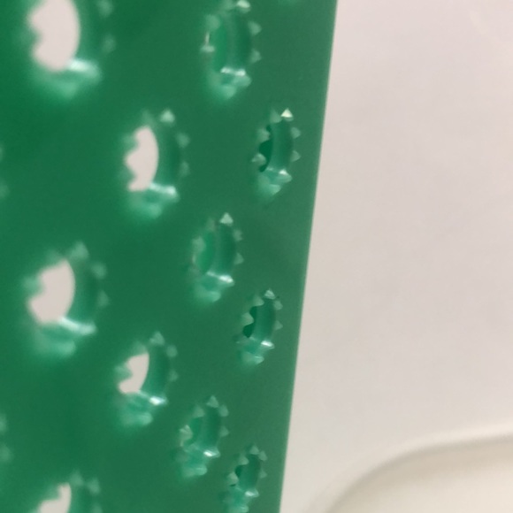 Tupperware Jadeite Vintage Oval Cheese Grater With Lid Food Storage Container - Picture 8 of 11